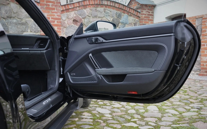Porsche 911 cena 1790000 przebieg: 1874, rok produkcji 2023 z Poznań małe 596